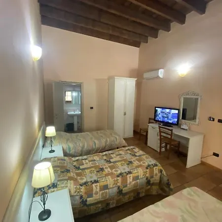 B&B Julia'S Friends Sassari Esterno foto